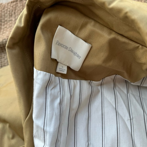 The Charles Tie Waist Double Breasted Trench Coat
Favorite Daughter - Picture 6 of 12